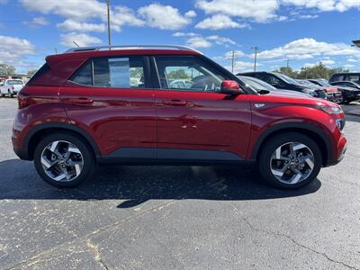 2024 Hyundai VENUE Limited   - Photo 5 - Topeka, KS 66608