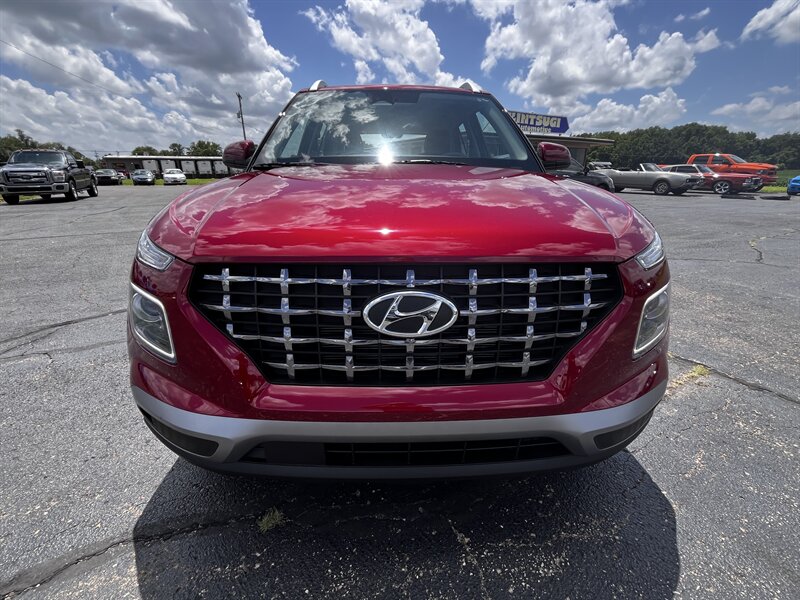 2024 Hyundai VENUE Limited - Photo 5 - Topeka, KS 66608