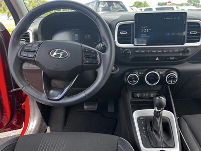 2024 Hyundai VENUE Limited - Photo 16 - Topeka, KS 66608