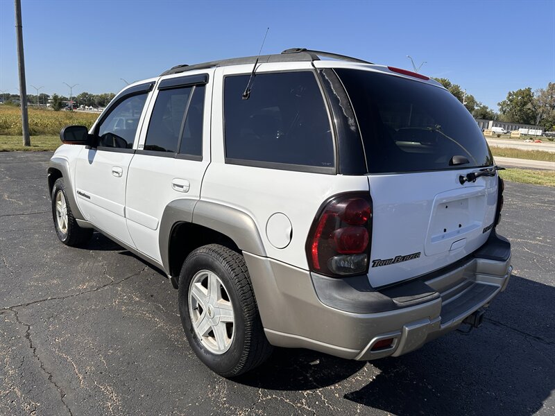 2002 Chevrolet TrailBlazer LTZ - Photo 7 - Topeka, KS 66608