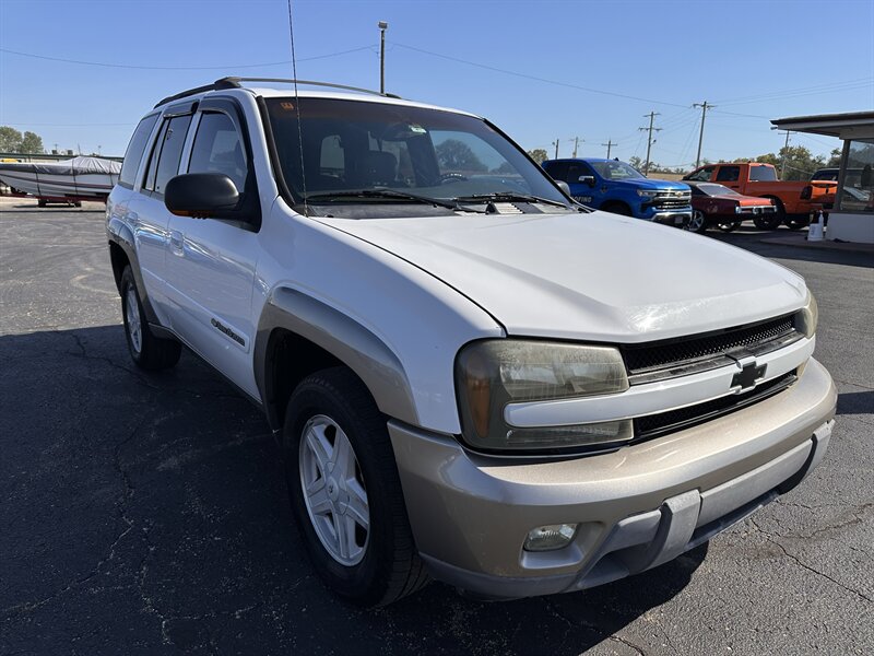 2002 Chevrolet TrailBlazer LTZ - Photo 3 - Topeka, KS 66608