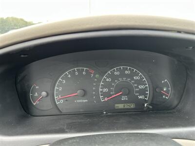 2001 Hyundai ELANTRA GLS   - Photo 14 - Topeka, KS 66608