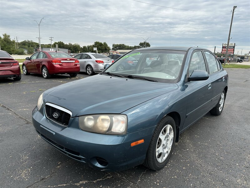 2001 Hyundai ELANTRA GLS   - Photo 1 - Topeka, KS 66608