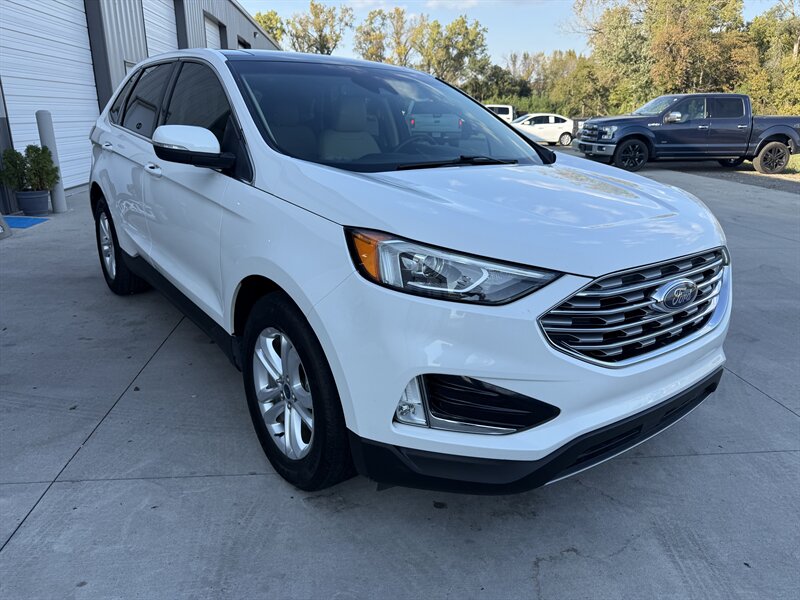 2020 Ford Edge SEL   - Photo 1 - Topeka, KS 66608