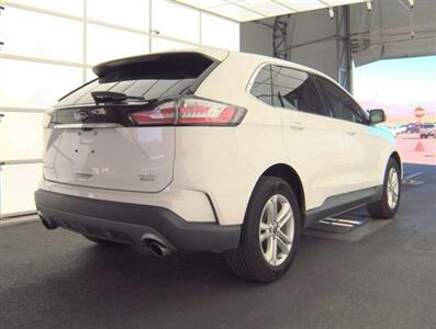 2020 Ford Edge SEL   - Photo 2 - Topeka, KS 66608
