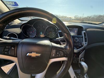 2013 Chevrolet Cruze 2LT Auto - Photo 9 - Topeka, KS 66608