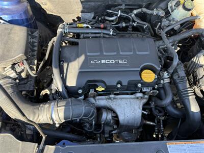 2013 Chevrolet Cruze 2LT Auto - Photo 10 - Topeka, KS 66608