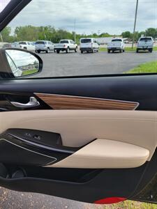 2018 Kia Cadenza Premium   - Photo 15 - Topeka, KS 66608