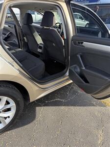 2016 Volkswagen Passat 1.8T S   - Photo 11 - Topeka, KS 66608