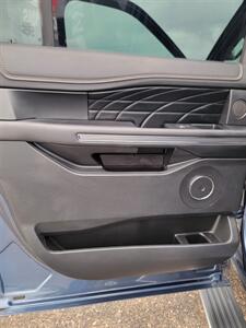 2018 Ford Expedition Platinum Max   - Photo 12 - Topeka, KS 66608