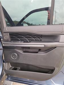 2018 Ford Expedition Platinum Max   - Photo 14 - Topeka, KS 66608