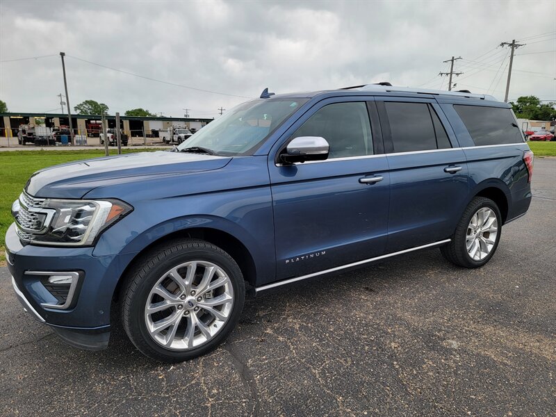 2018 Ford Expedition Platinum Max   - Photo 1 - Topeka, KS 66608