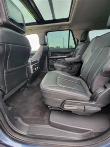 2018 Ford Expedition Platinum Max   - Photo 11 - Topeka, KS 66608