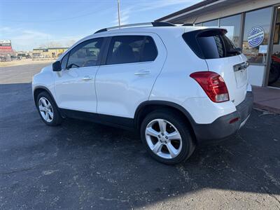 2015 Chevrolet Trax LTZ   - Photo 2 - Topeka, KS 66608