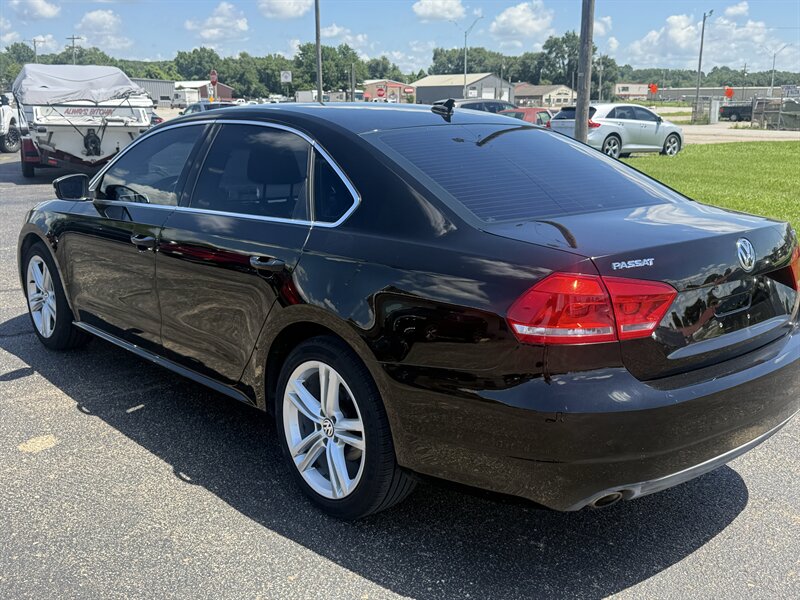2015 Volkswagen Passat 2.0L TDI SE - Photo 5 - Topeka, KS 66608
