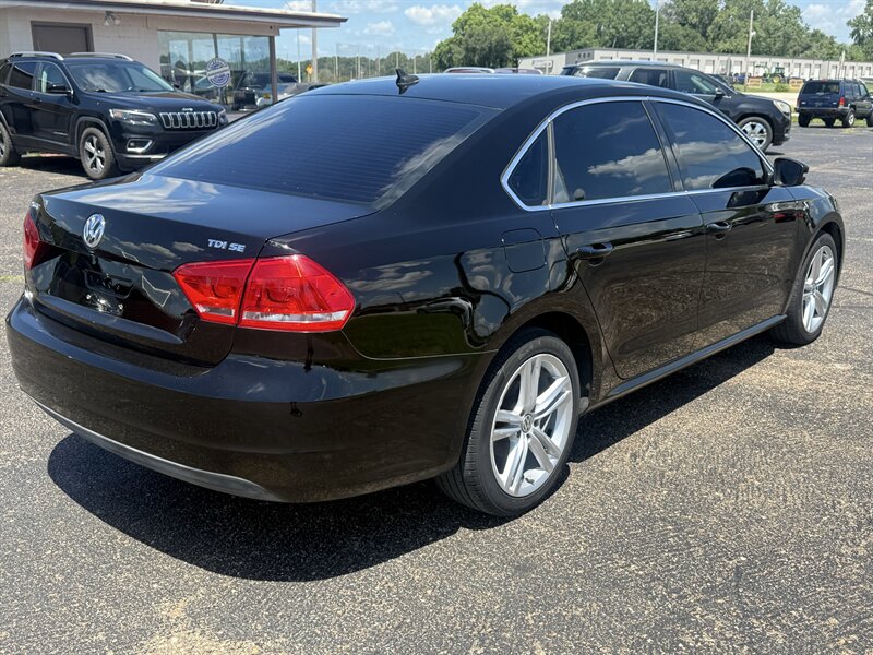 2015 Volkswagen Passat 2.0L TDI SE - Photo 4 - Topeka, KS 66608