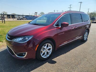 2017 Chrysler Pacifica Touring-L   - Photo 1 - Topeka, KS 66608