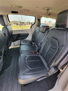 2017 Chrysler Pacifica Touring-L   - Photo 12 - Topeka, KS 66608