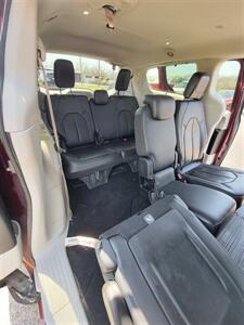 2017 Chrysler Pacifica Touring-L   - Photo 14 - Topeka, KS 66608