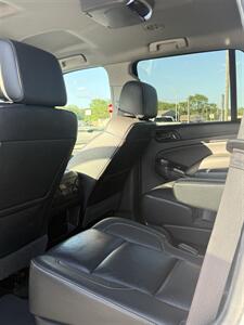 2017 GMC Yukon SLT   - Photo 10 - Topeka, KS 66608