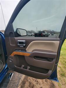 2017 GMC Sierra 1500 SLT   - Photo 18 - Topeka, KS 66608