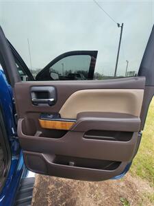 2017 GMC Sierra 1500 SLT   - Photo 16 - Topeka, KS 66608