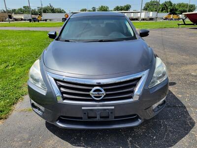 2013 Nissan Altima 2.5 SV   - Photo 2 - Topeka, KS 66608