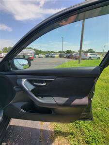2013 Nissan Altima 2.5 SV   - Photo 15 - Topeka, KS 66608