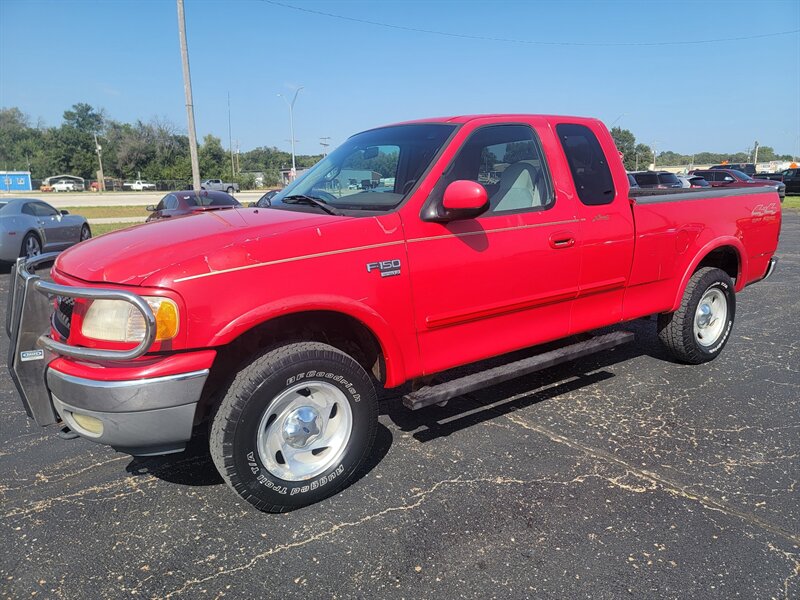 2000 Ford F-150 Lariat   - Photo 1 - Topeka, KS 66608