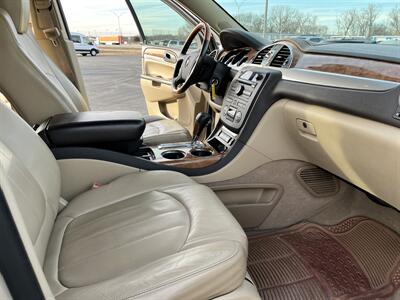 2012 Buick Enclave Leather   - Photo 17 - Topeka, KS 66608