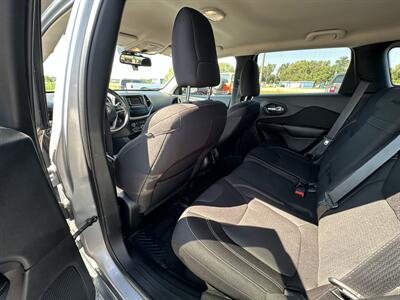 2015 Jeep Cherokee Latitude   - Photo 10 - Topeka, KS 66608