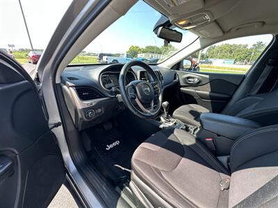2015 Jeep Cherokee Latitude   - Photo 9 - Topeka, KS 66608