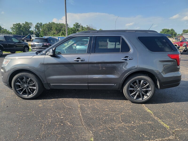2018 Ford Explorer XLT - Photo 7 - Topeka, KS 66608