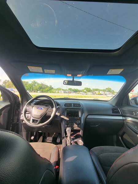 2018 Ford Explorer XLT - Photo 19 - Topeka, KS 66608