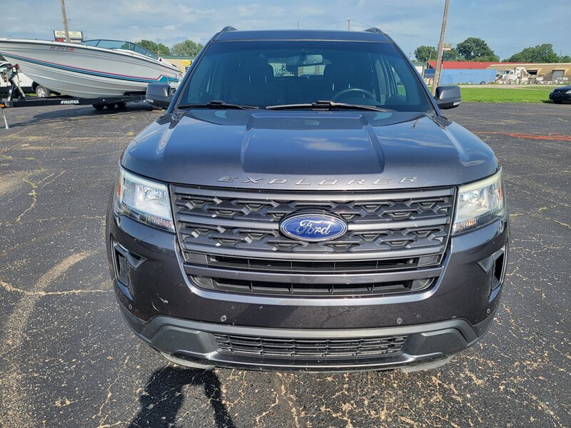 2018 Ford Explorer XLT - Photo 2 - Topeka, KS 66608