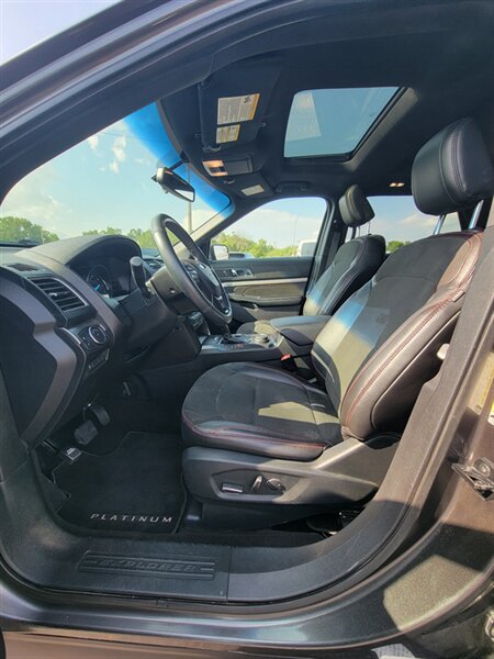 2018 Ford Explorer XLT - Photo 8 - Topeka, KS 66608