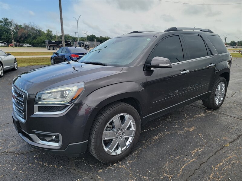 2017 GMC Acadia  Limited - Photo 1 - Topeka, KS 66608