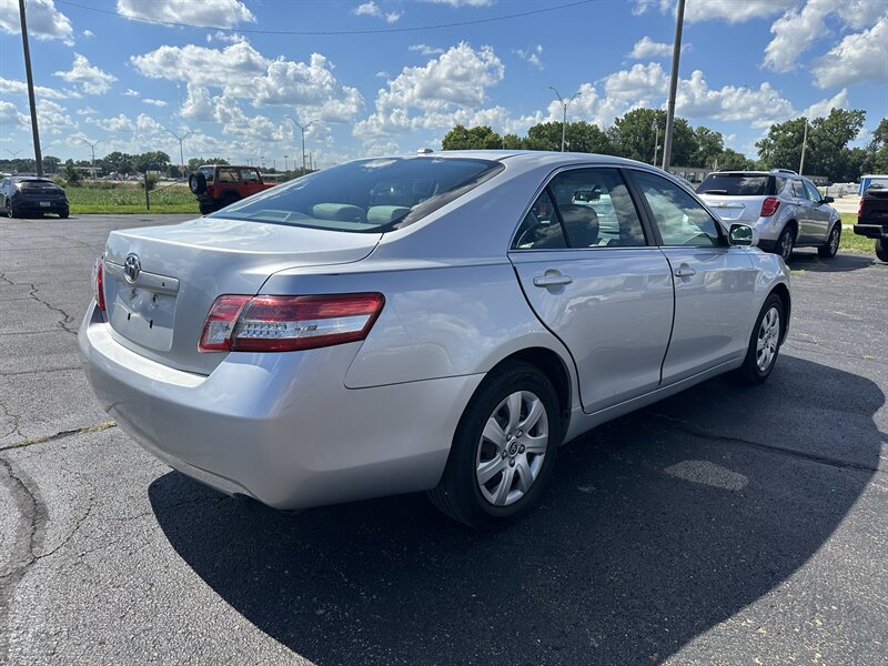 2011 Toyota Camry - Photo 5 - Topeka, KS 66608