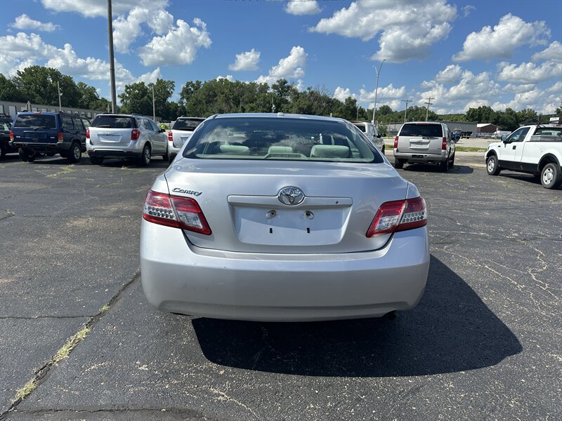 2011 Toyota Camry - Photo 6 - Topeka, KS 66608