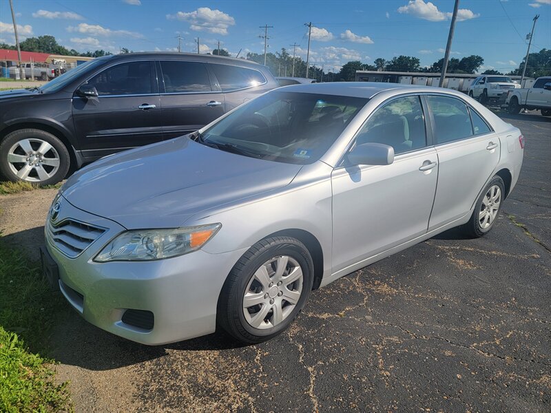 2011 Toyota Camry   - Photo 1 - Topeka, KS 66608