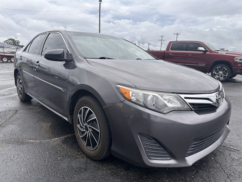 2014 Toyota Camry LE - Photo 3 - Topeka, KS 66608