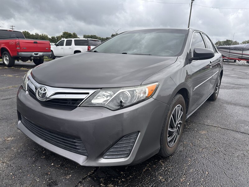 2014 Toyota Camry LE   - Photo 1 - Topeka, KS 66608
