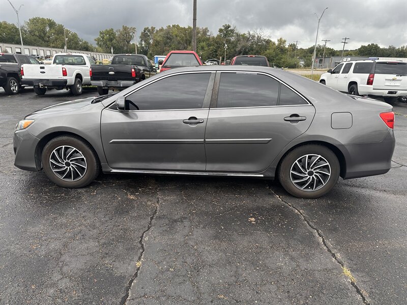 2014 Toyota Camry LE - Photo 8 - Topeka, KS 66608