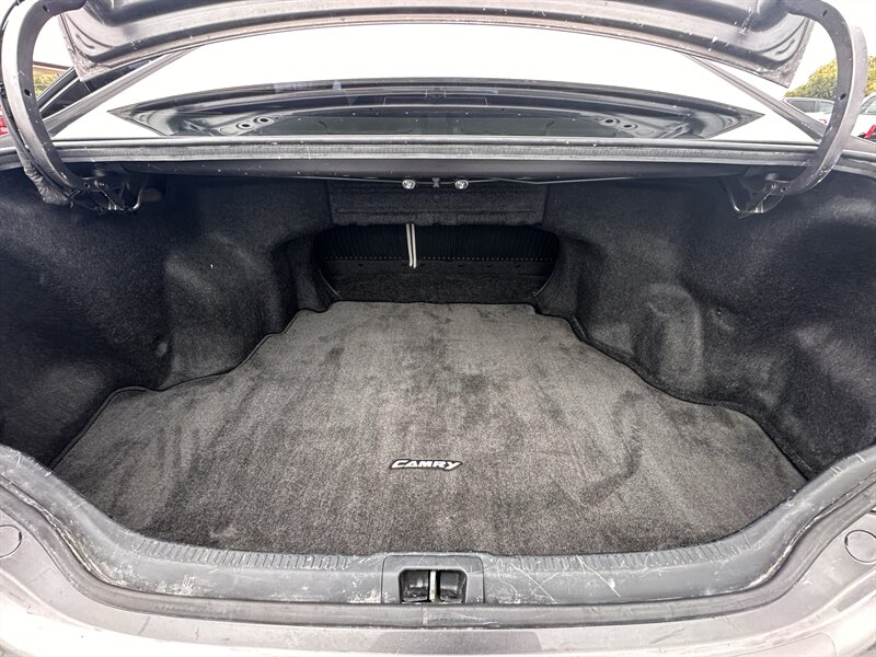 2014 Toyota Camry LE - Photo 11 - Topeka, KS 66608