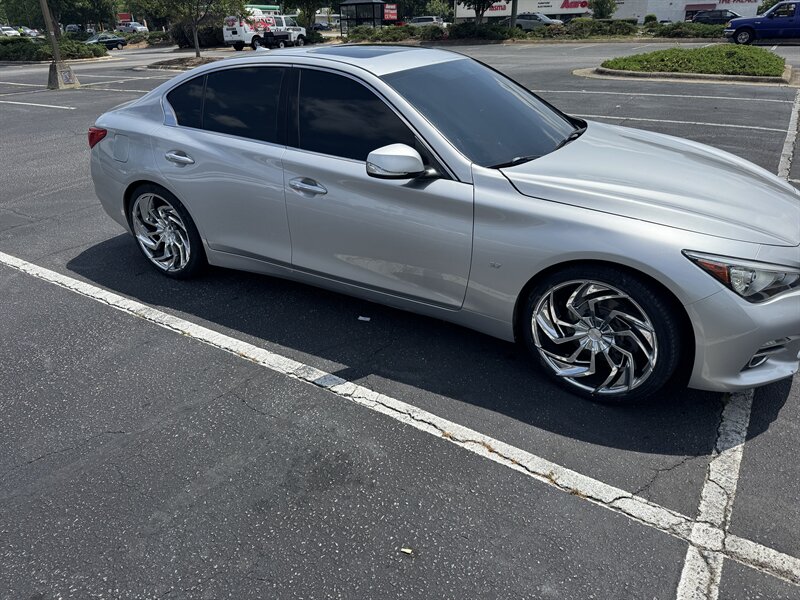 2015 INFINITI Q50  