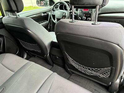 2011 Kia Sorento LX   - Photo 4 - Longview, TX 75605