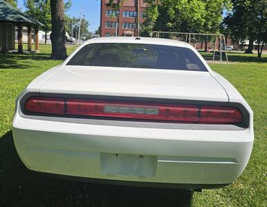 2010 Dodge Challenger SE   - Photo 4 - Terre Haute, IN 47807
