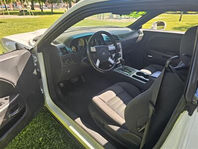 2010 Dodge Challenger SE   - Photo 5 - Terre Haute, IN 47807