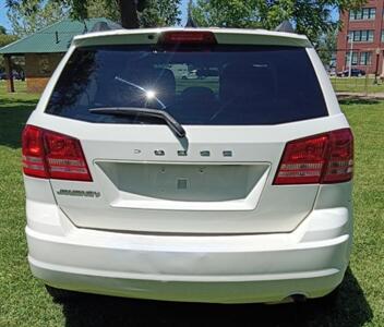 2017 Dodge Journey SE   - Photo 3 - Terre Haute, IN 47807
