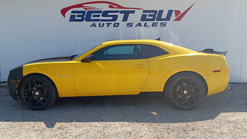 2011 Chevrolet Camaro LT   - Photo 1 - Terre Haute, IN 47807